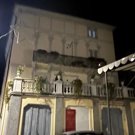 La Terrazza Vercelli Bed & Charme Bagian luar foto