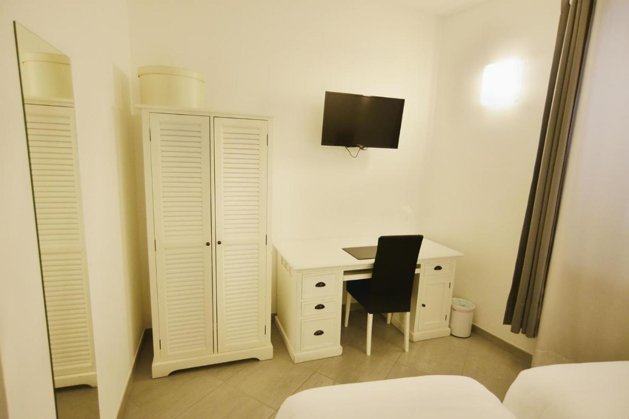 La Terrazza Vercelli Bed & Charme Bagian luar foto
