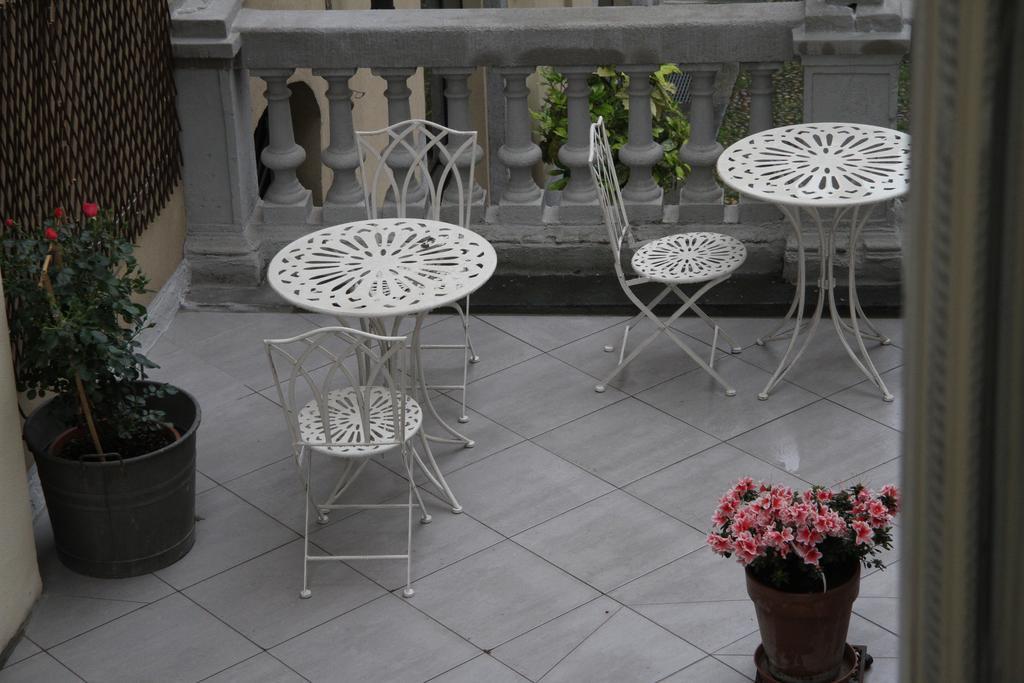 La Terrazza Vercelli Bed & Charme Bagian luar foto