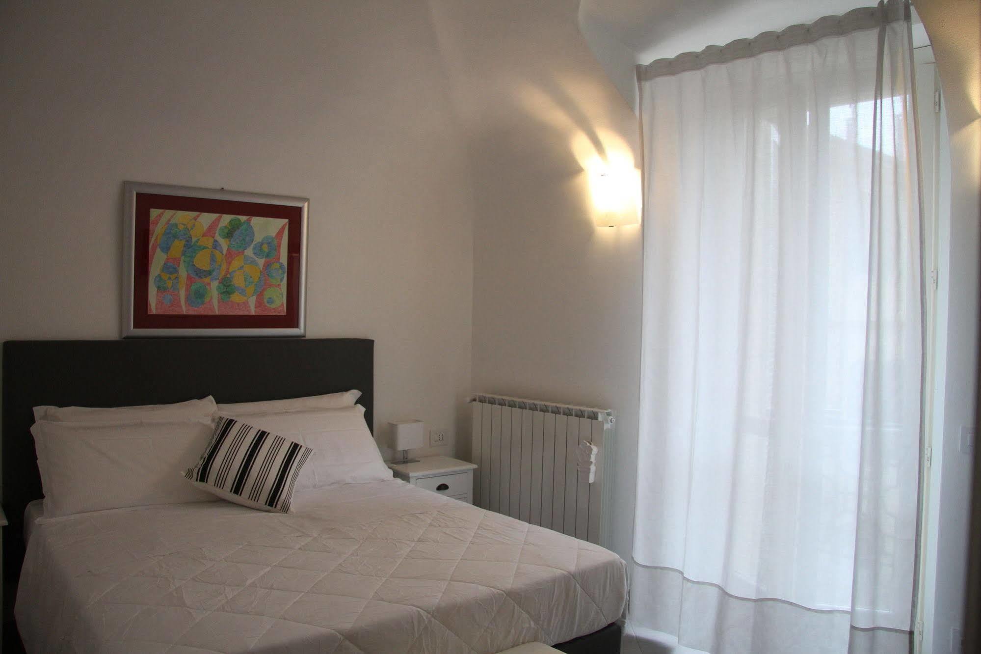 La Terrazza Vercelli Bed & Charme Bagian luar foto